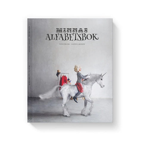 MINNAS ALFABETBOK av Tove Frank