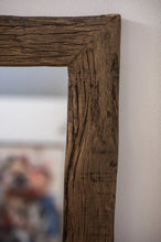 Ladda upp bild till gallerivisning, Vintage spegel i rustikt återvunnet trä
